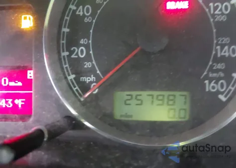 2002 Volkswagen Passat Gls from USA, damaged, VIN WVWVD63B12E372673